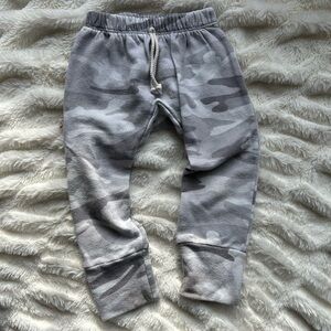 Childhoods Gray Camouflage Gusset Pants, 2t